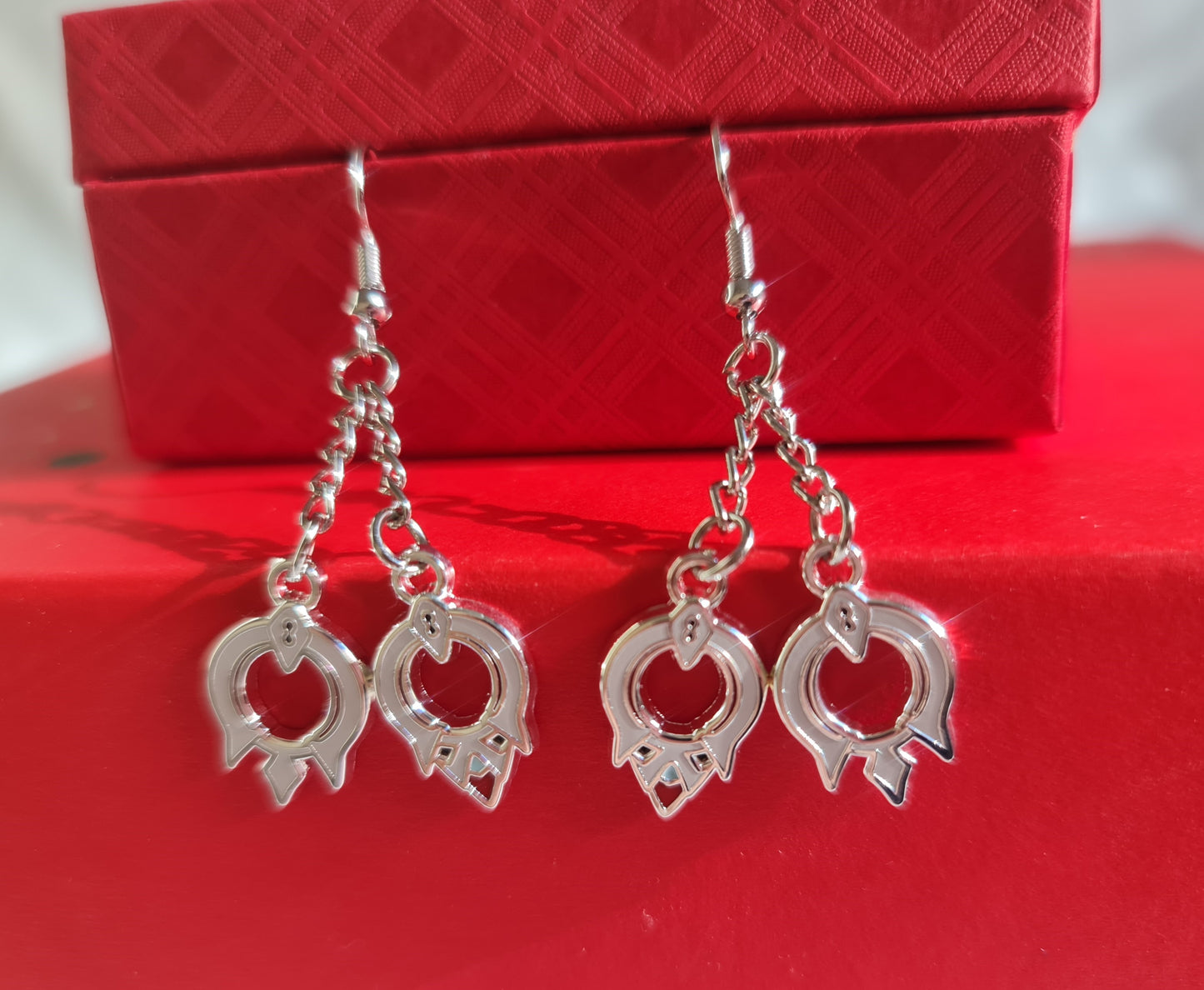 Wriothesley - Genshin Impact long earrings